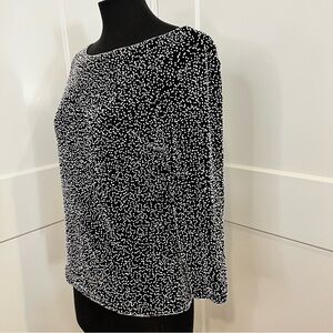 White Beads black top Classic Creations 3/4 length sleeves size Medium